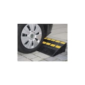Bordsteinrampe, LxB 600x300mm, Tragl. 4000kg, Hartgummi, schwarz/gelb